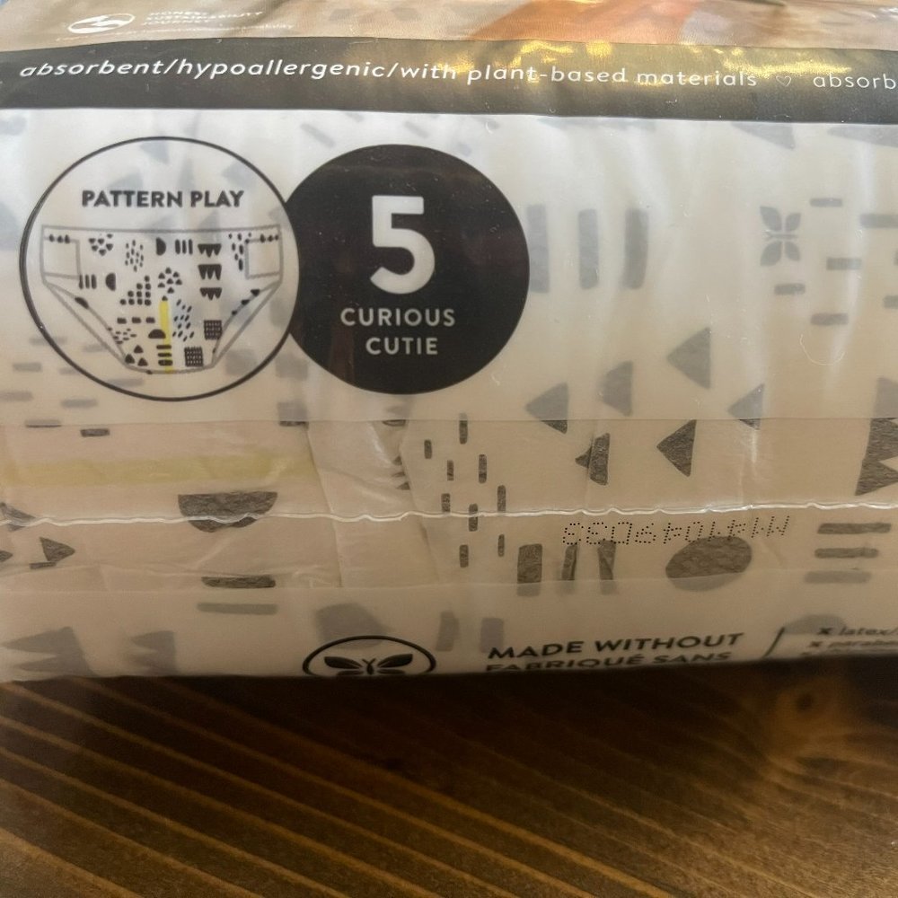 HONEST DIAPERS SIZE 5 NWT